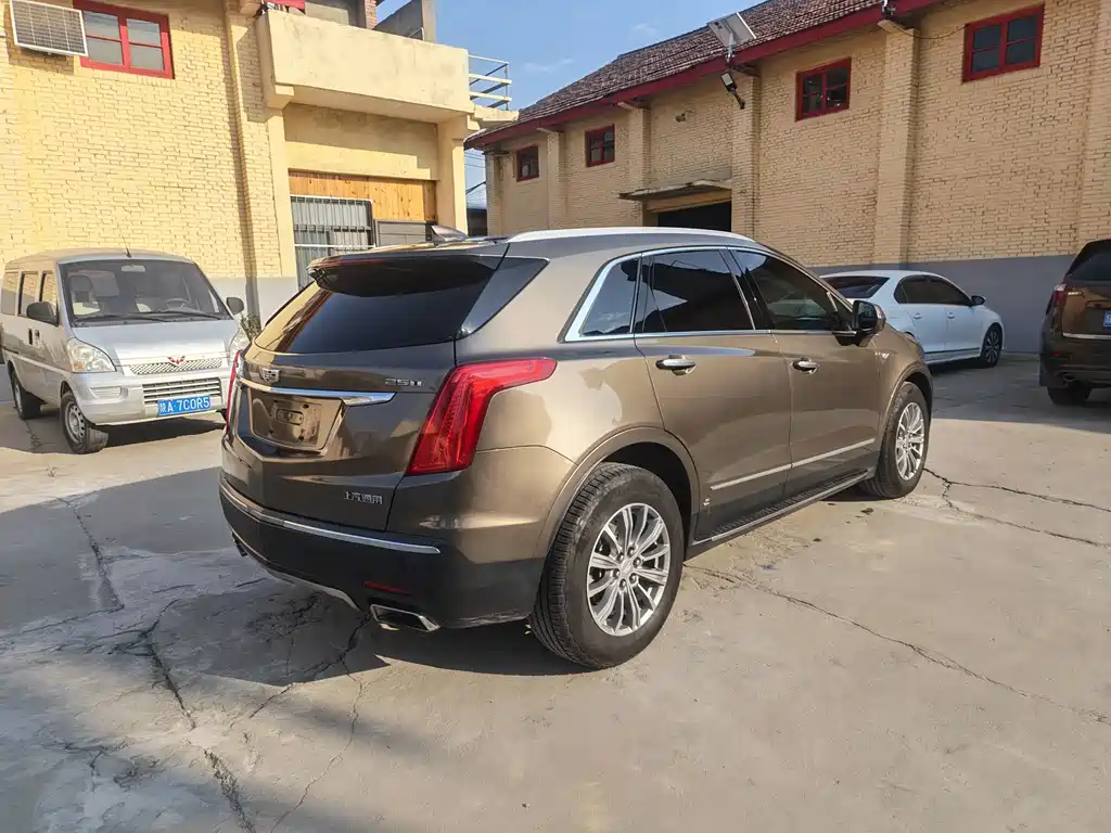 Cadillac XT5 — миниатюра 5