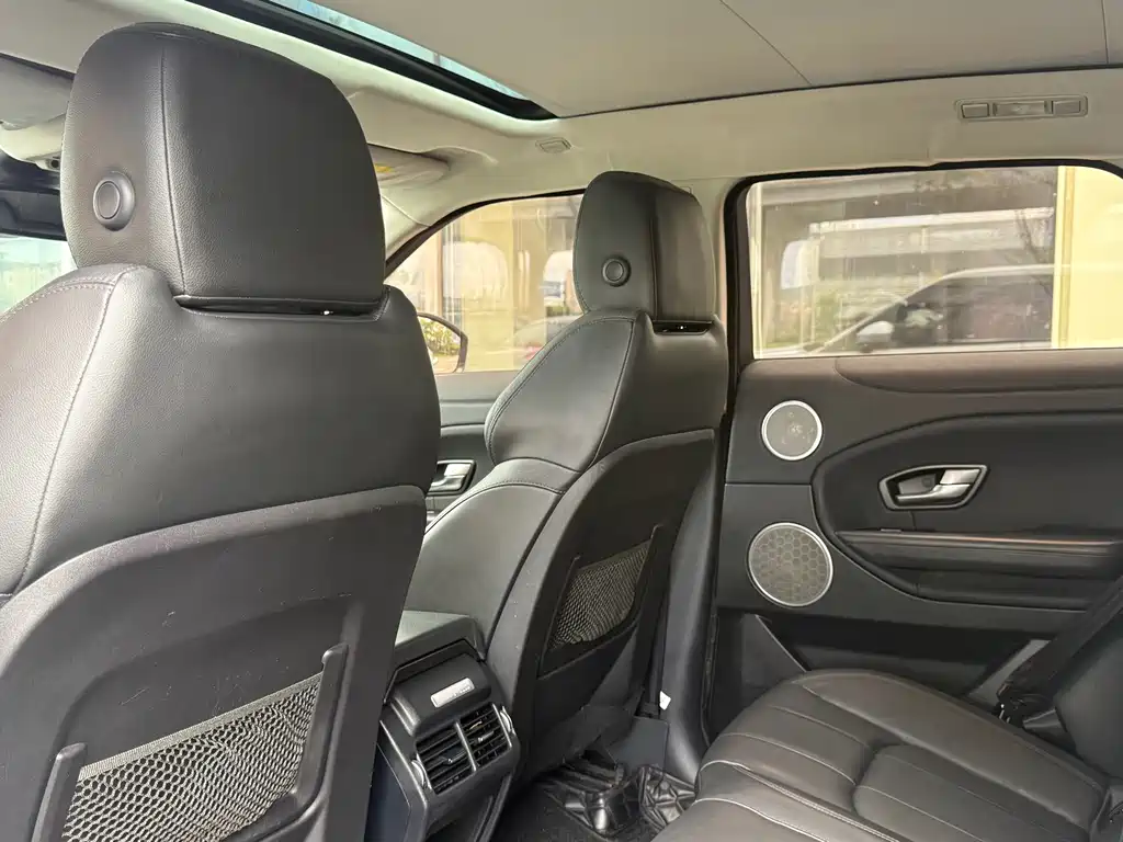 Land Rover Evoque — миниатюра 9