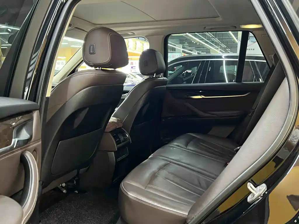 BMW X5 (Import) — миниатюра 5