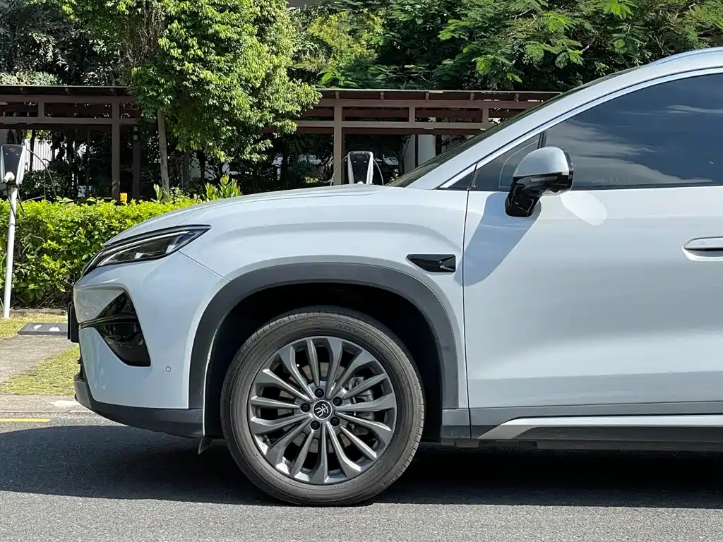 BYD Song Ultra — миниатюра 5