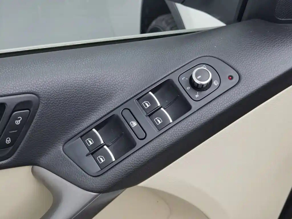 Volkswagen Tiguan — миниатюра 9