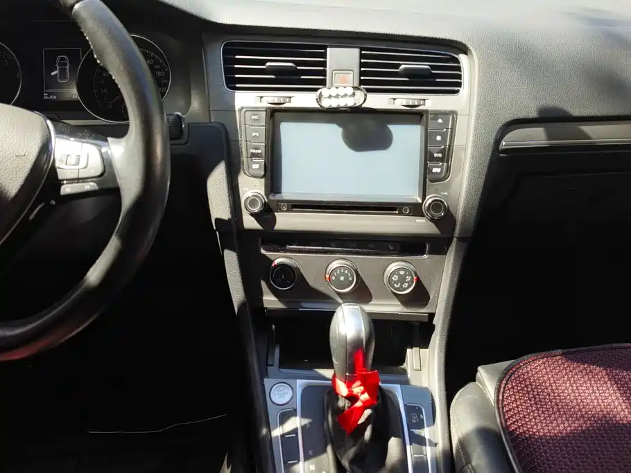 Volkswagen Golf — миниатюра 13