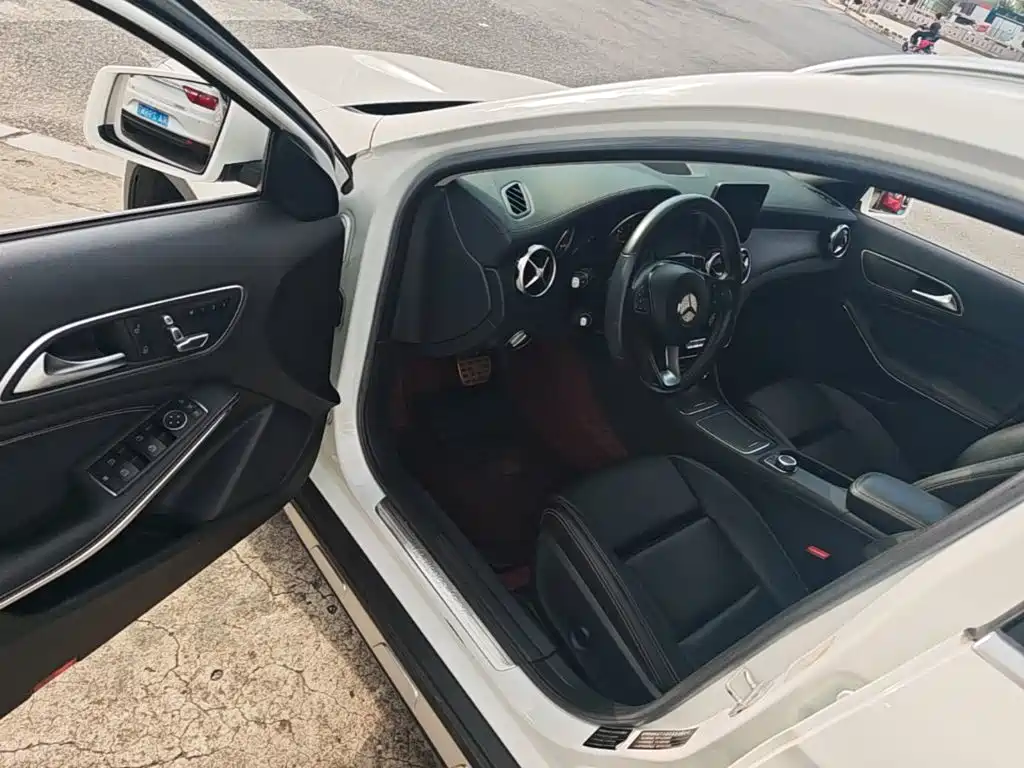 Mercedes-Benz GLA — миниатюра 16