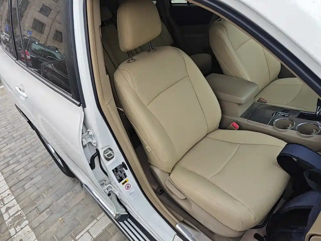 Toyota Highlander — миниатюра 25
