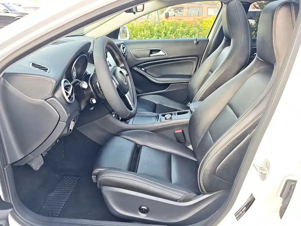 Mercedes-Benz GLA — миниатюра 13