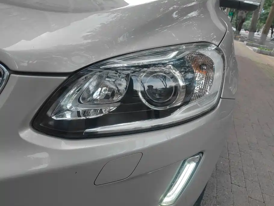 Volvo XC60 — миниатюра 5