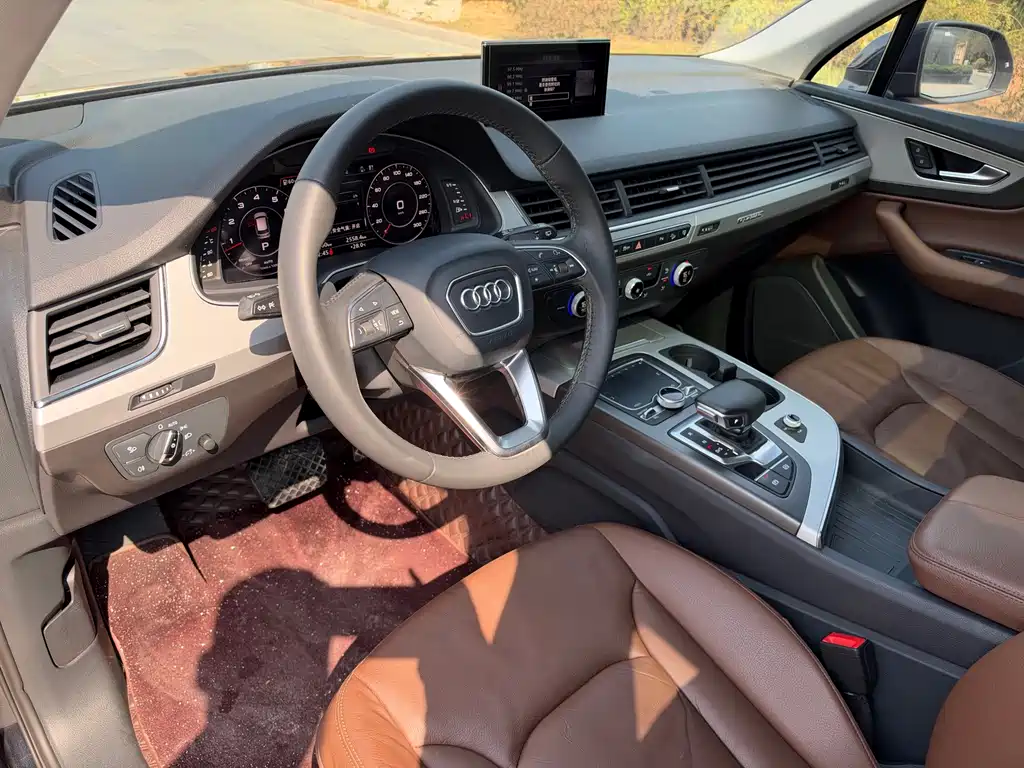 Audi Q7 — миниатюра 8