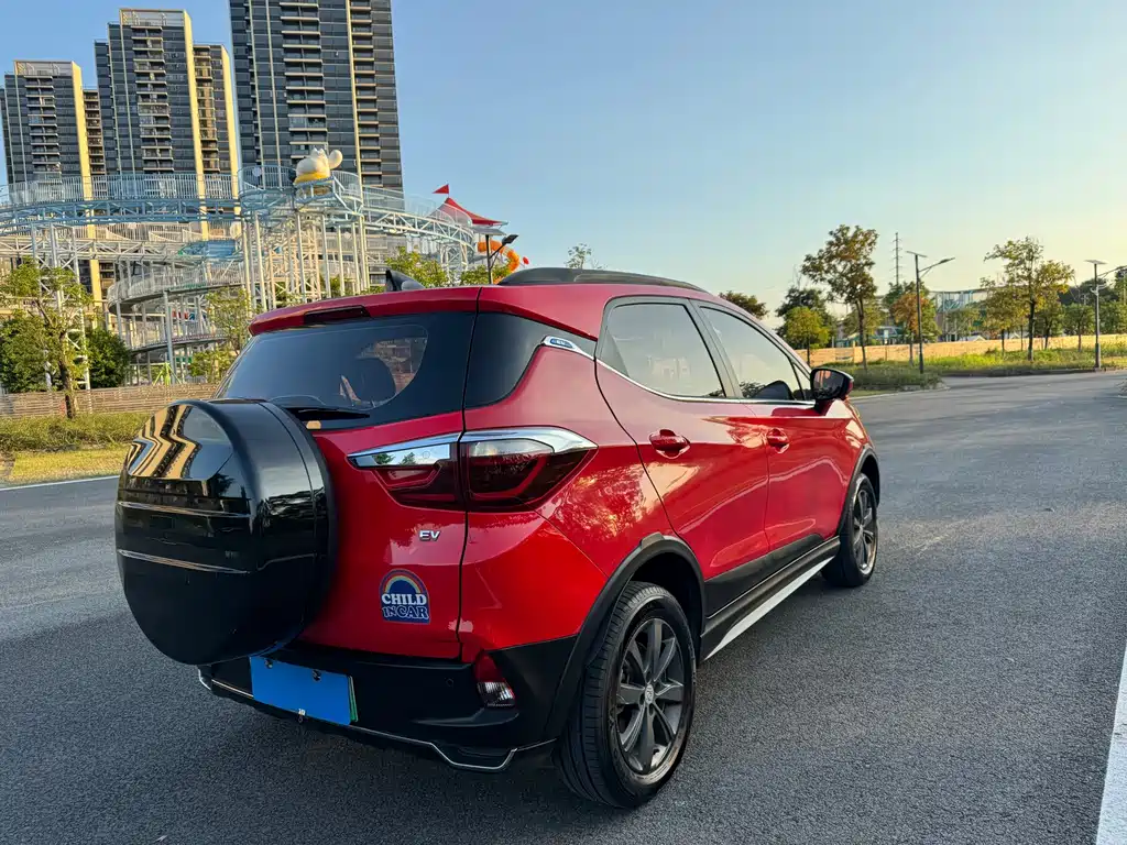 BYD Yuan EV — миниатюра 6
