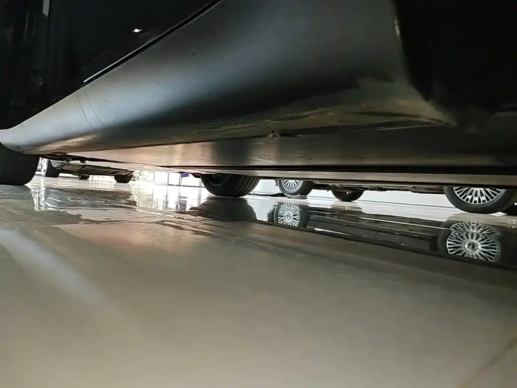 Tesla Model Y — миниатюра 22