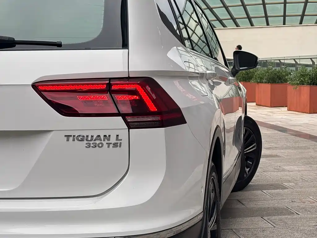 Volkswagen Tiguan L — миниатюра 9