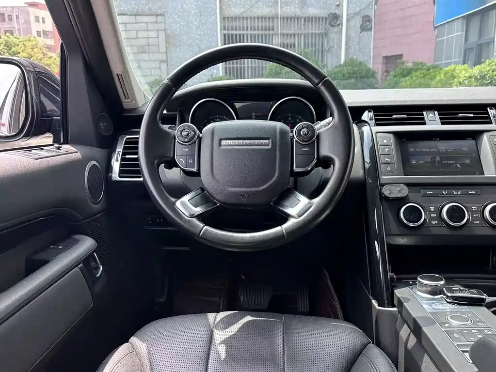 Land Rover Discovery — миниатюра 5