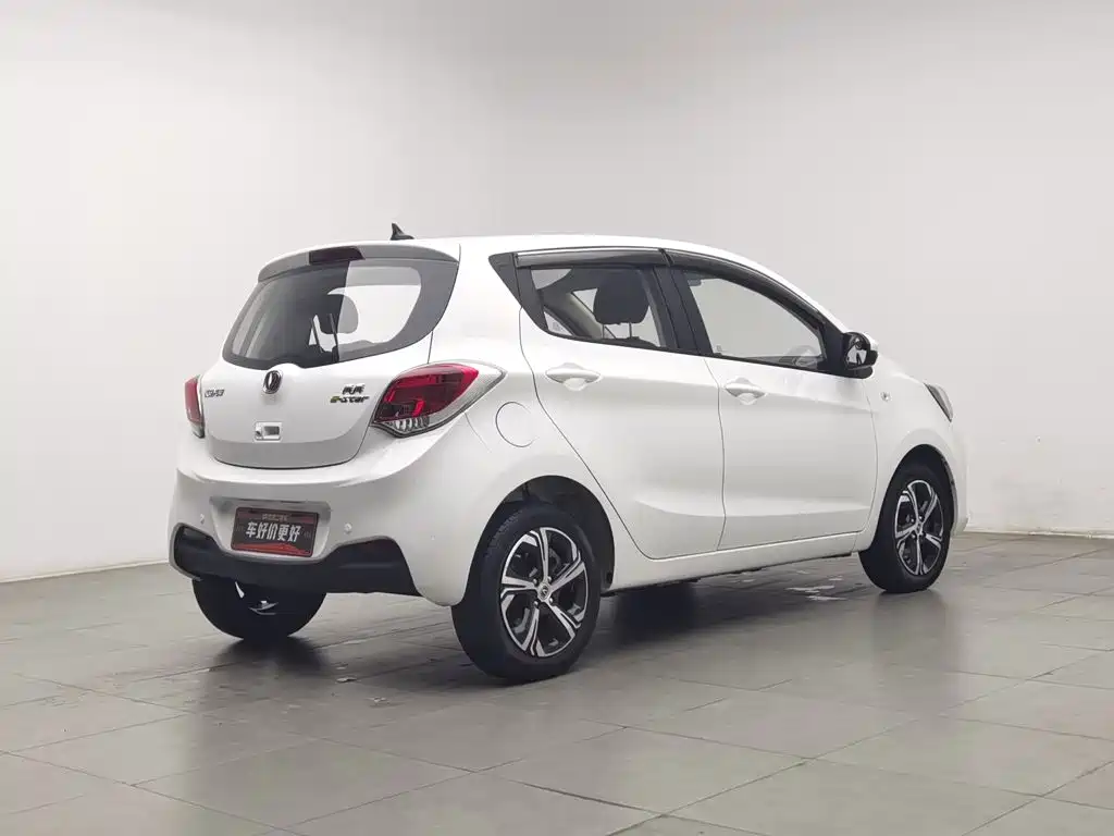 Changan Benben E-Star — миниатюра 2