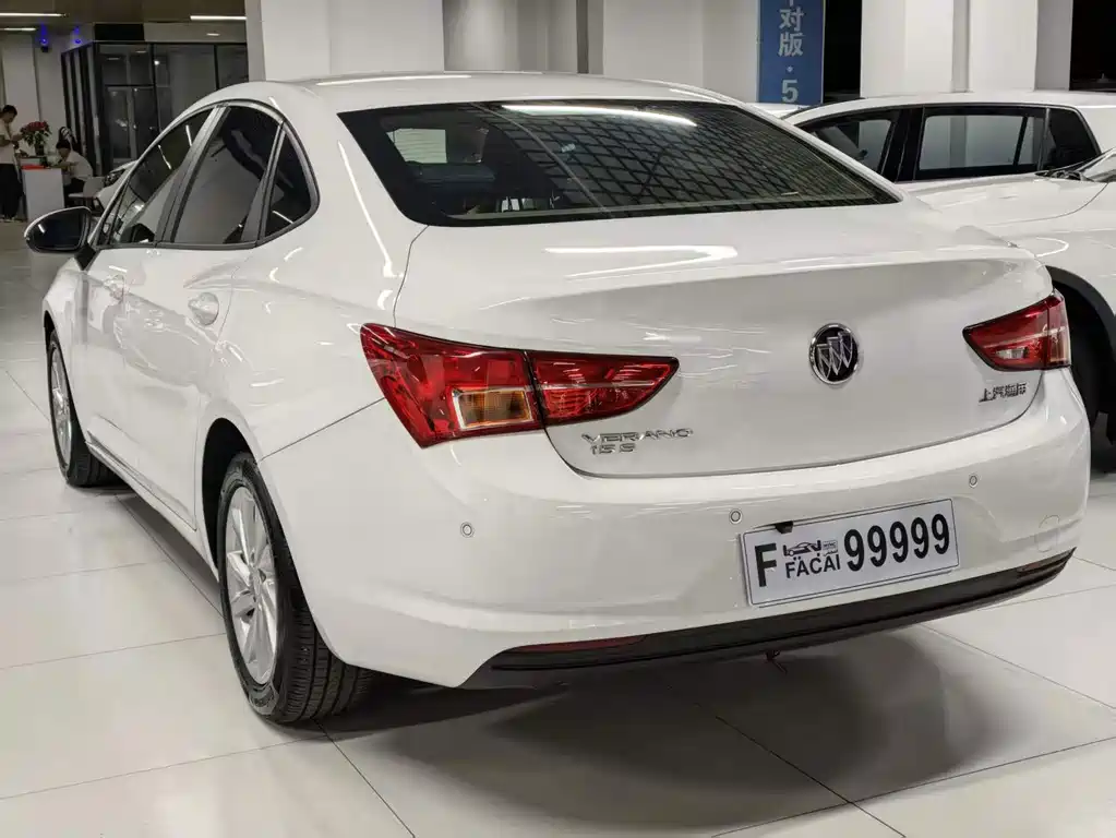 Buick Verano — миниатюра 3