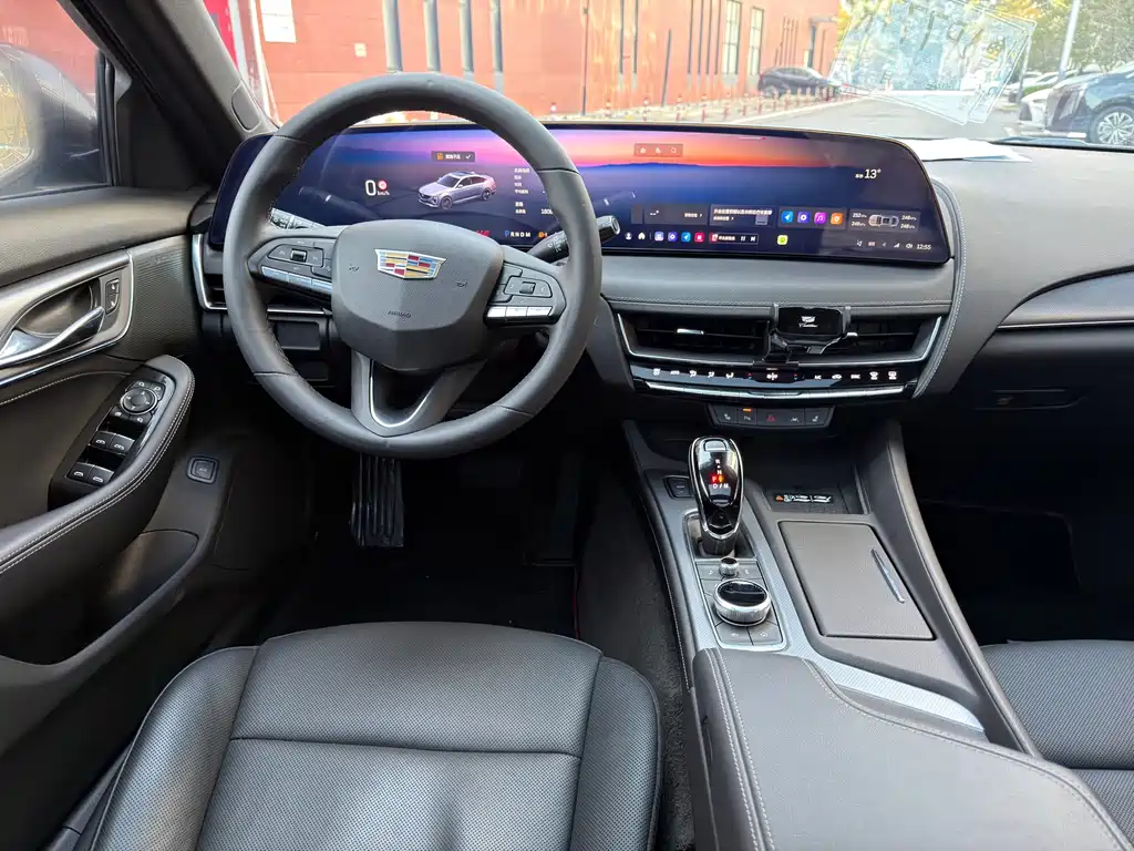 Cadillac CT5 — миниатюра 7