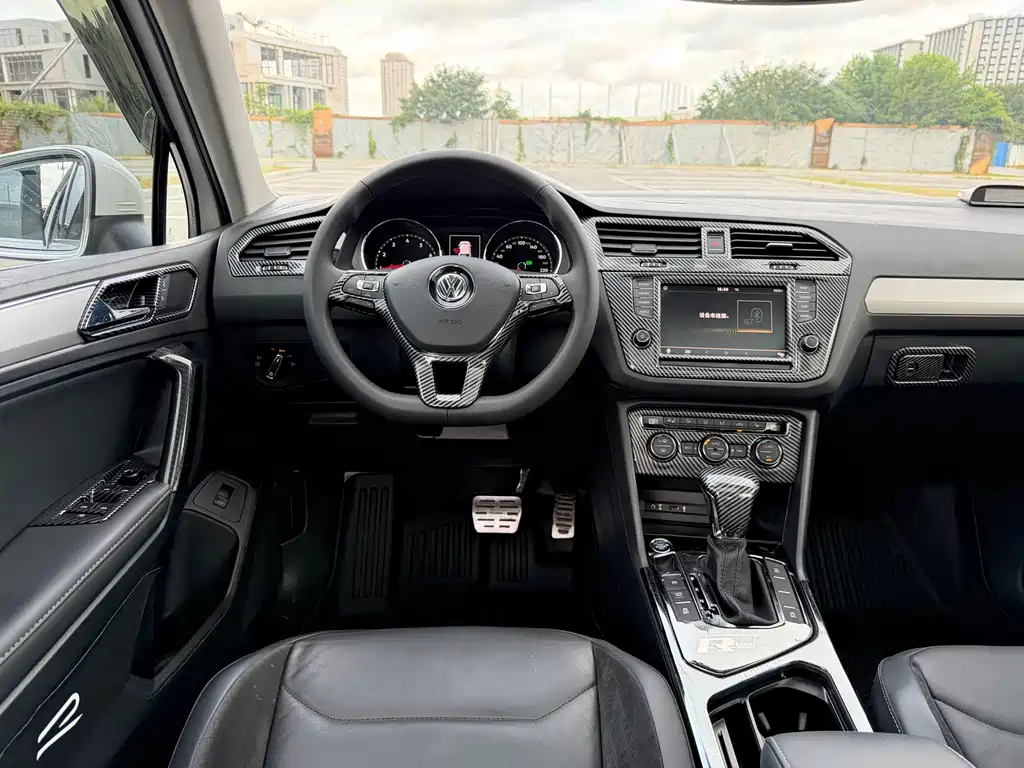 Volkswagen Tiguan L — миниатюра 8