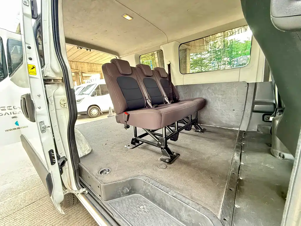 IVECO Ousheng — миниатюра 13