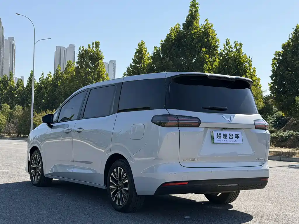 Wuling Xingguang 730 New Energy — миниатюра 7