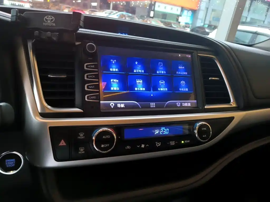 Toyota Highlander — миниатюра 13