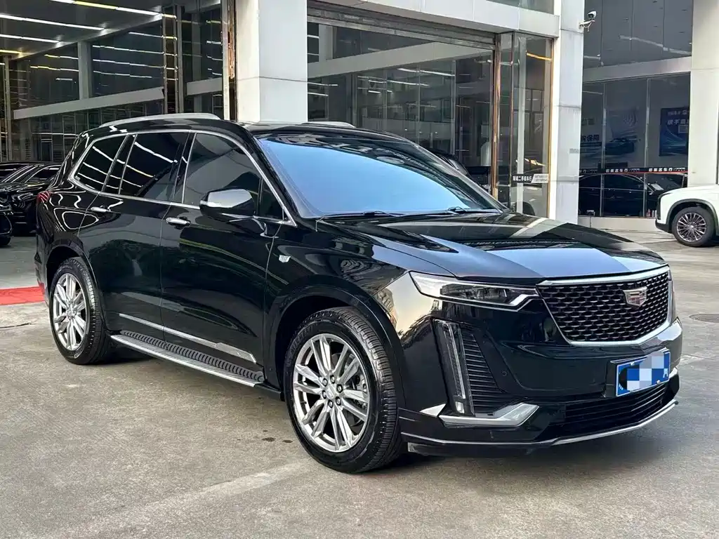 CADILLAC XT6