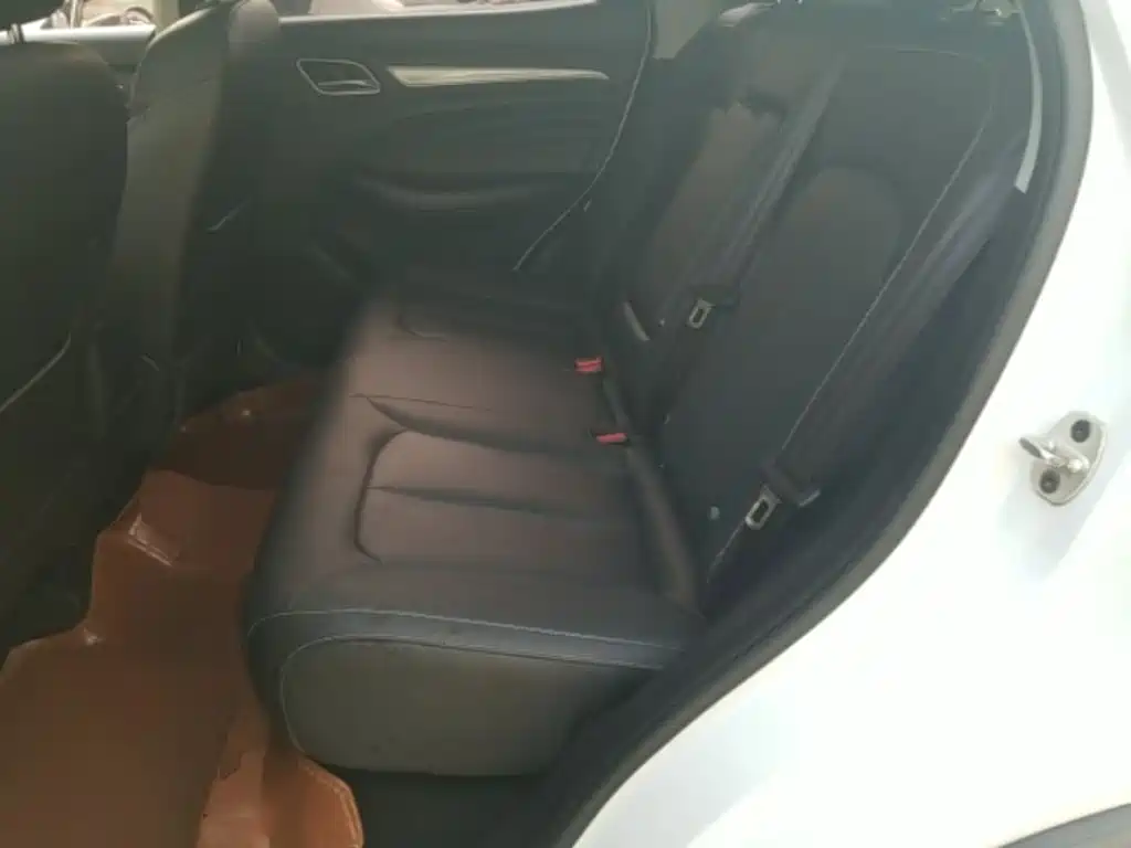 Roewe RX3 — миниатюра 17
