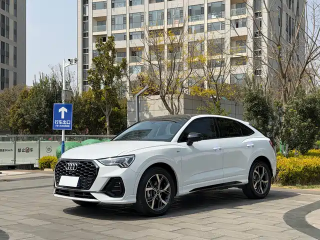 AUDI Q3 SPORTBACK