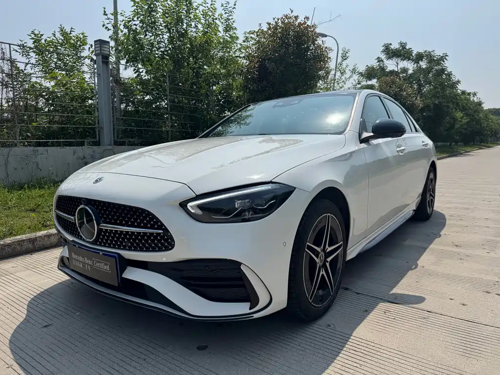 Mercedes-Benz C-Class 2024