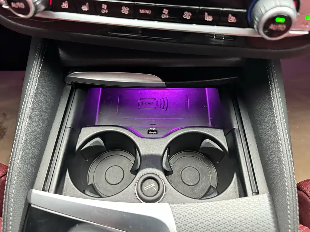 BMW 5 Series New Energy — миниатюра 19