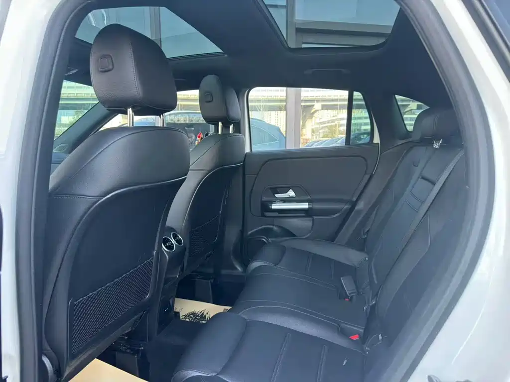 Mercedes-Benz GLA — миниатюра 5