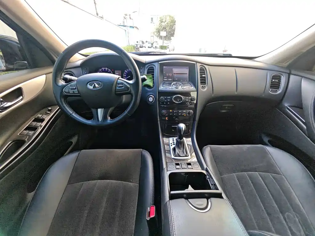 Infiniti QX50 — миниатюра 13