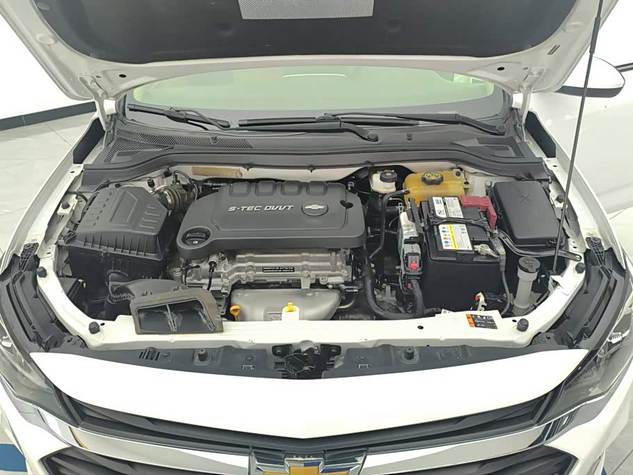 Chevrolet Monza 1.5 л 2021 г. Белый, пробег 22000 км
