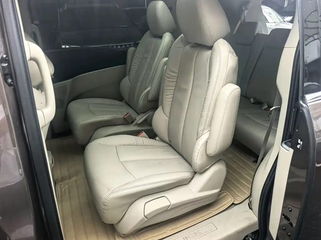 Buick GL8 — миниатюра 13