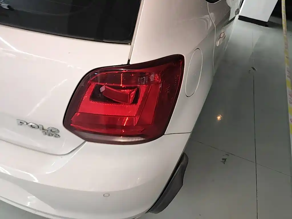 Volkswagen Polo — миниатюра 8