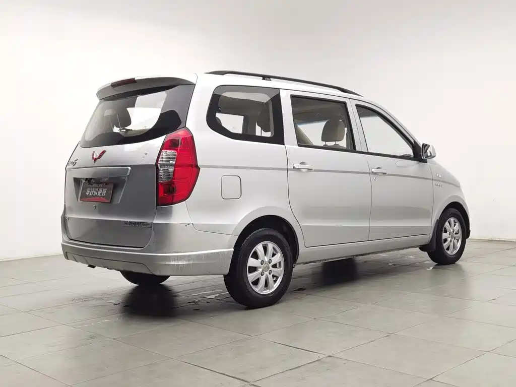Wuling Hongguang — миниатюра 4