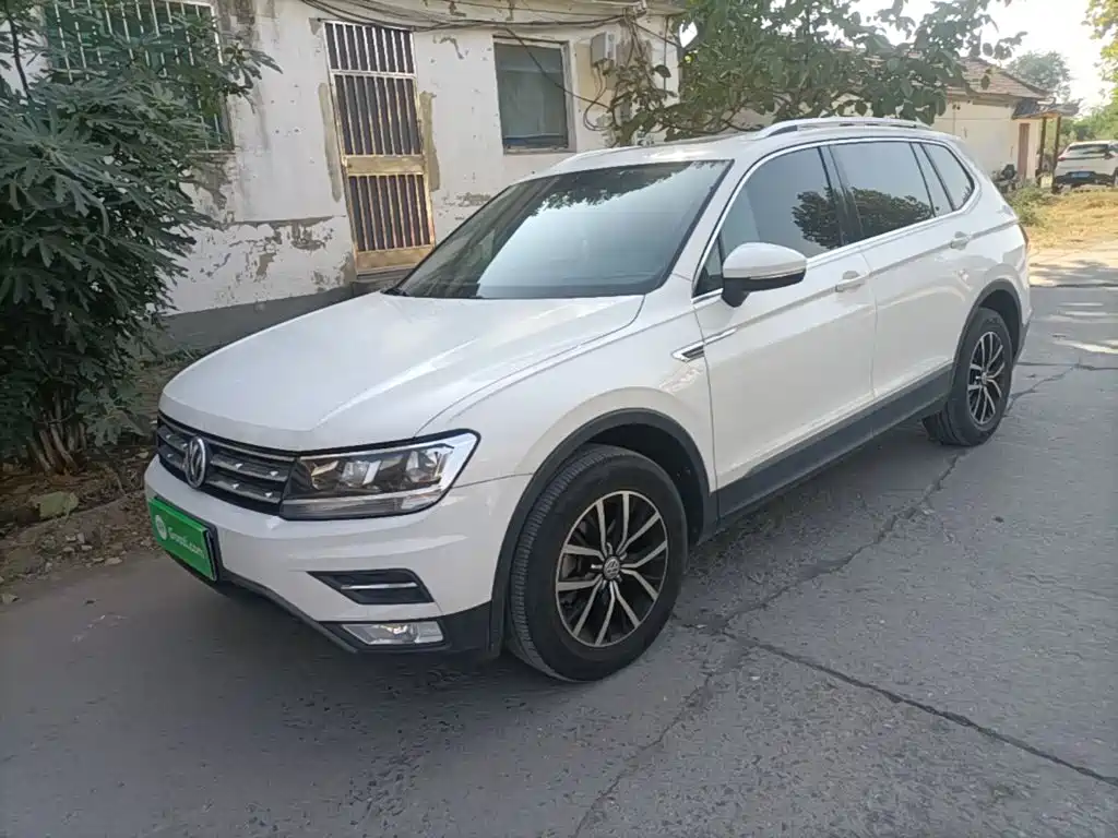 Volkswagen Tiguan L — миниатюра 2