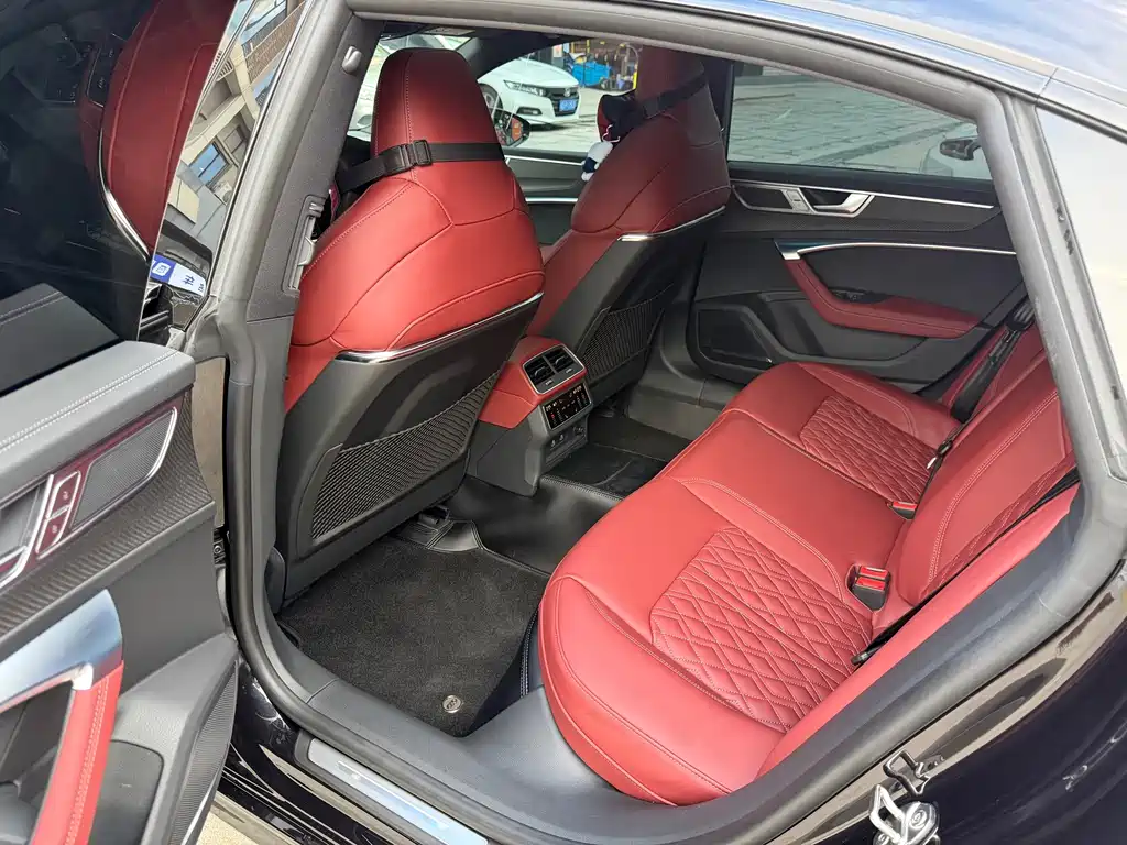 Audi A7L — миниатюра 8