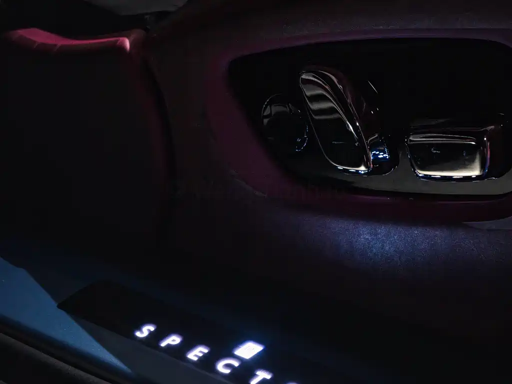 ROLLS-ROYCE CHTHONIC