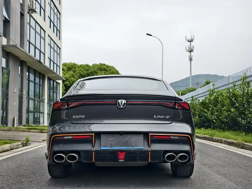 Changan UNI-V 2022 1.5T Sport