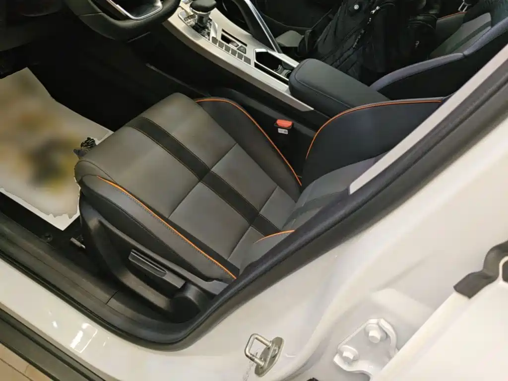 Geely Binyue — миниатюра 15