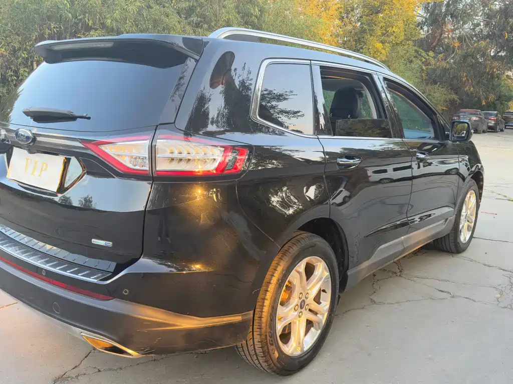 Ford Edge — миниатюра 18