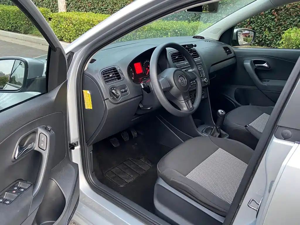 Volkswagen Polo — миниатюра 4