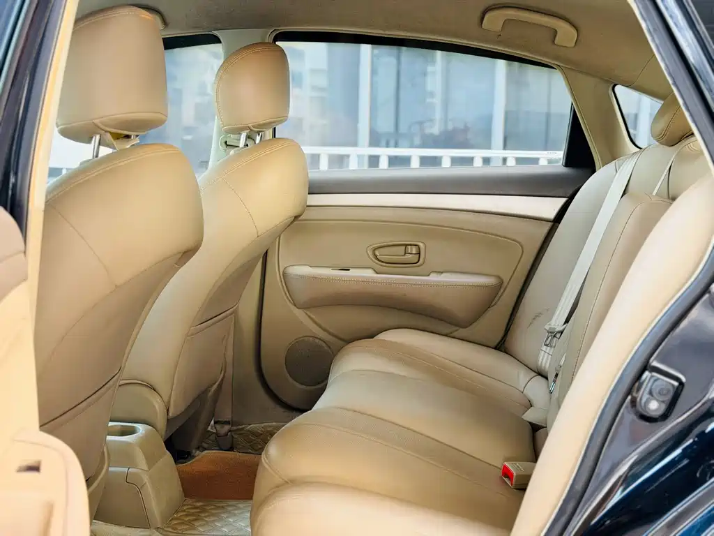 Nissan Sylphy — миниатюра 8