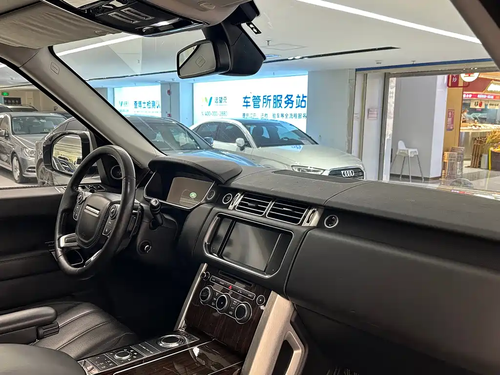 Land Rover Range Rover — миниатюра 14
