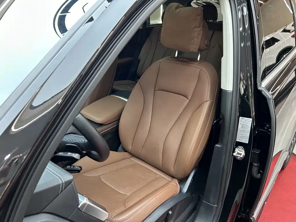 Audi Q7 — миниатюра 34