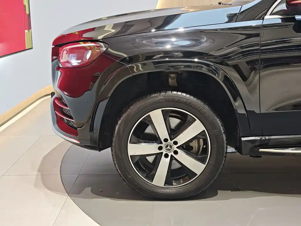 MERCEDES-BENZ  GLS