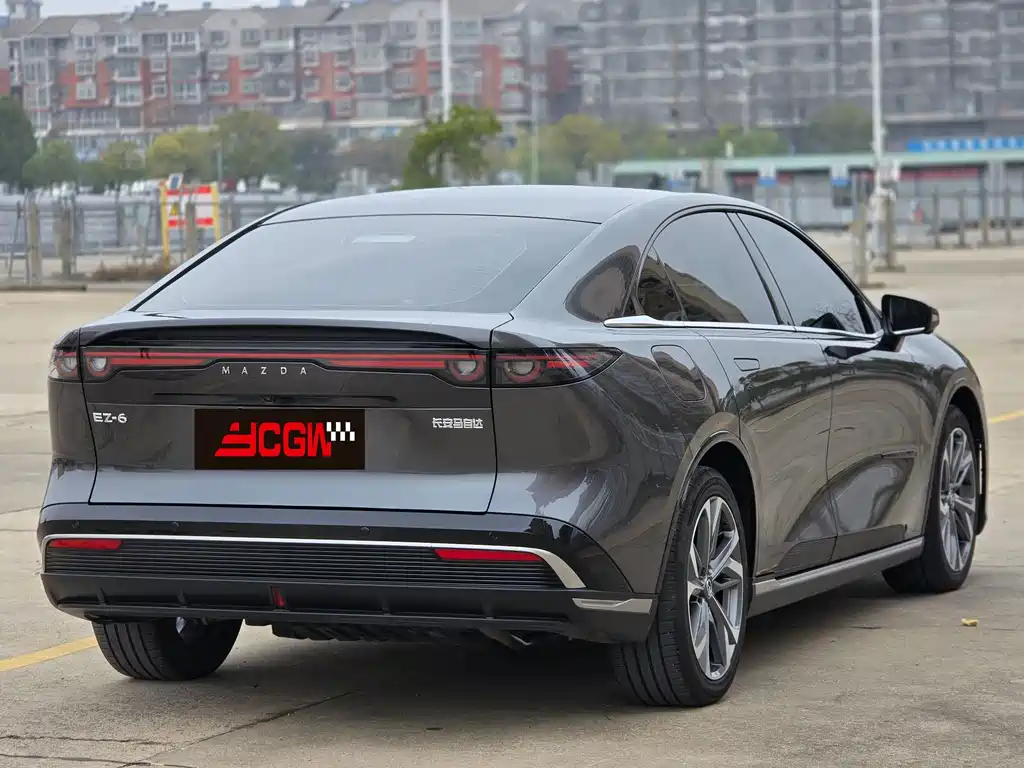 MAZDA EZ 6