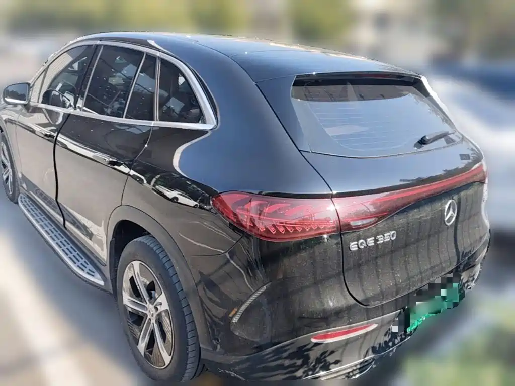 Mercedes-Benz EQE SUV — миниатюра 7