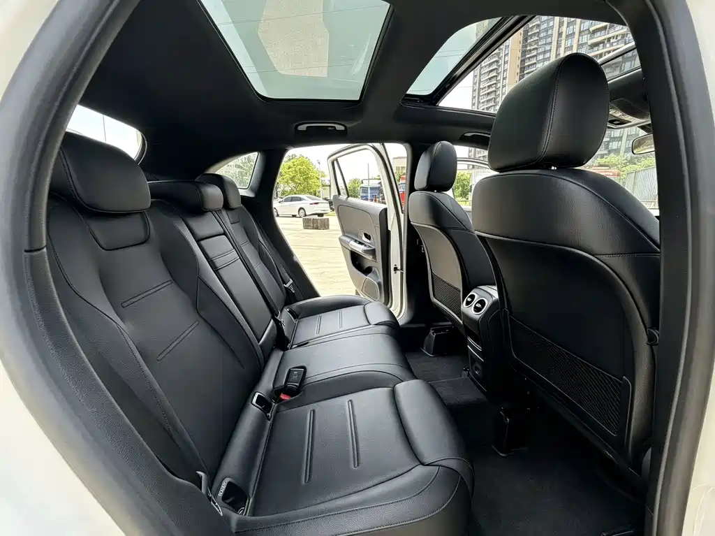 Mercedes-Benz GLA — миниатюра 11