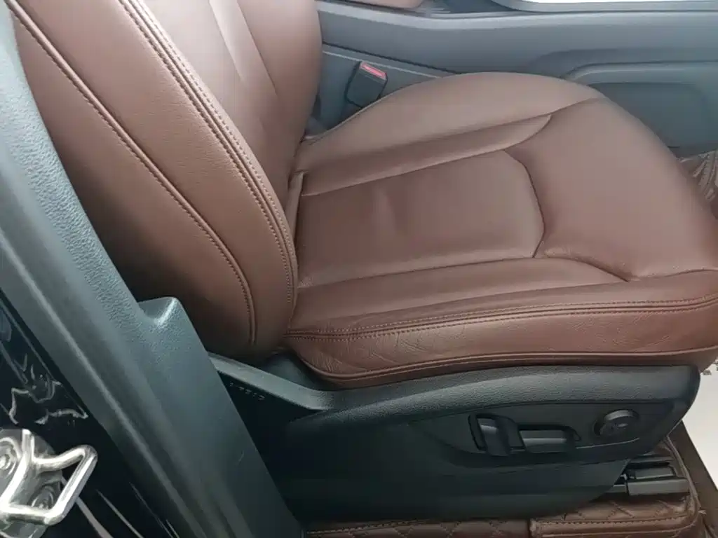 Audi Q7 — миниатюра 25