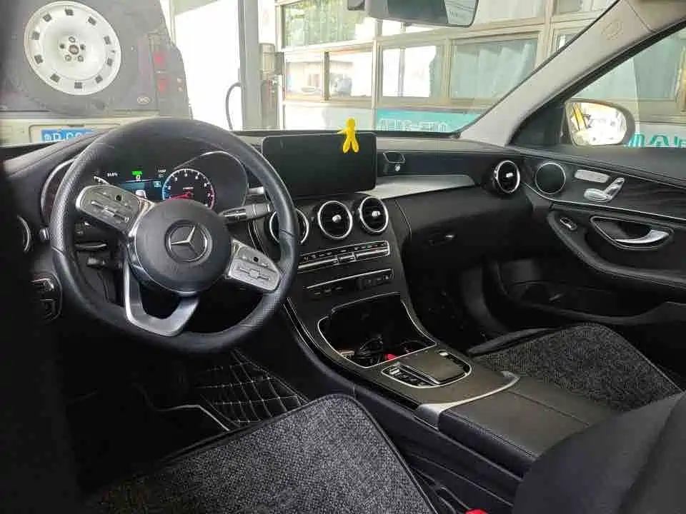 Mercedes-Benz C-Class — миниатюра 2