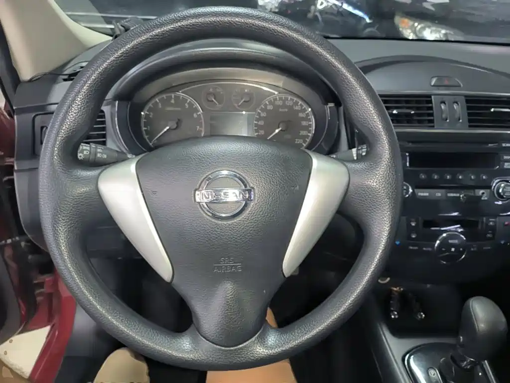 Nissan Tiida — миниатюра 11